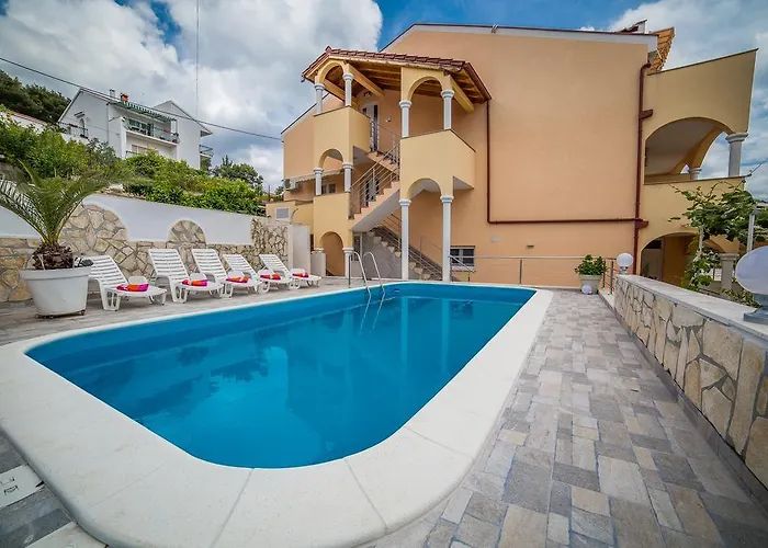 Апартаменти Saldun *